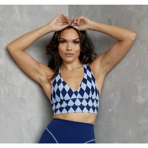 BuffBunny M Medium Alpha Sports Bra Argyle Diamond Print Blue Gym Athletic RARE - Picture 1 of 13